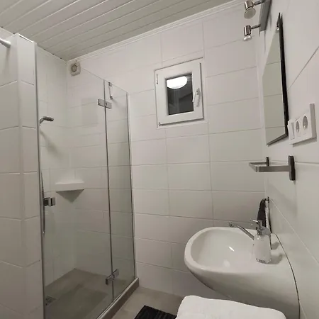 Apartment Feszek Vendeghaz *